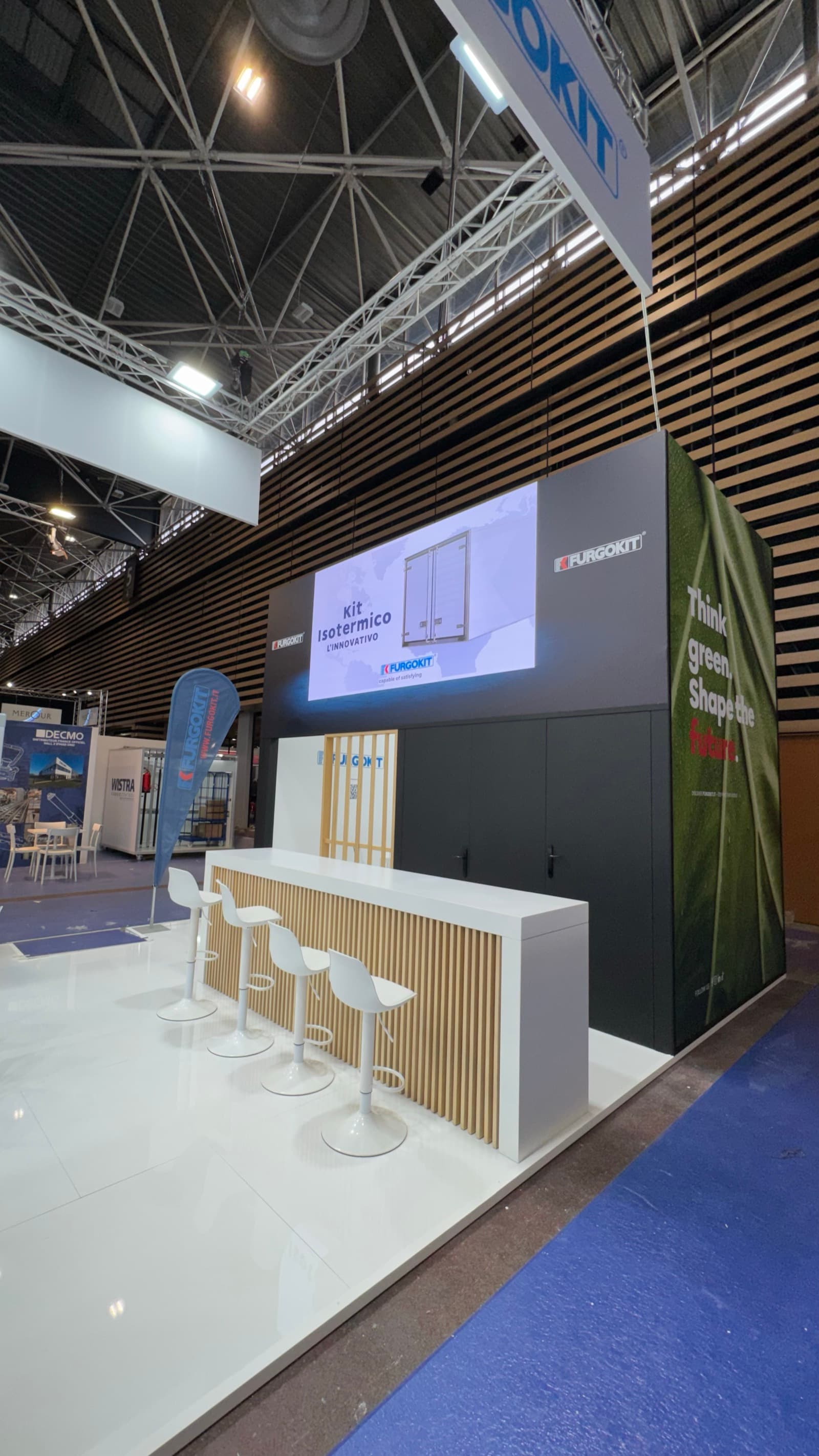 FocusRisparmio wood-slat counter