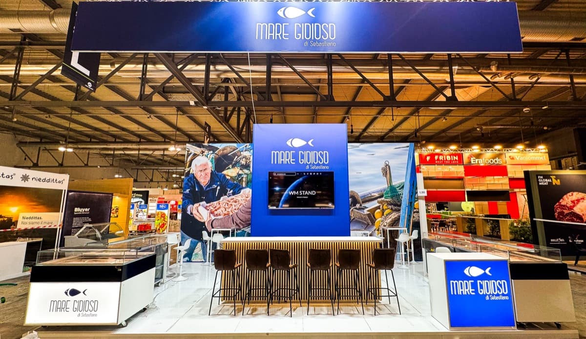 Mare Gioioso seafood counter, frontal view