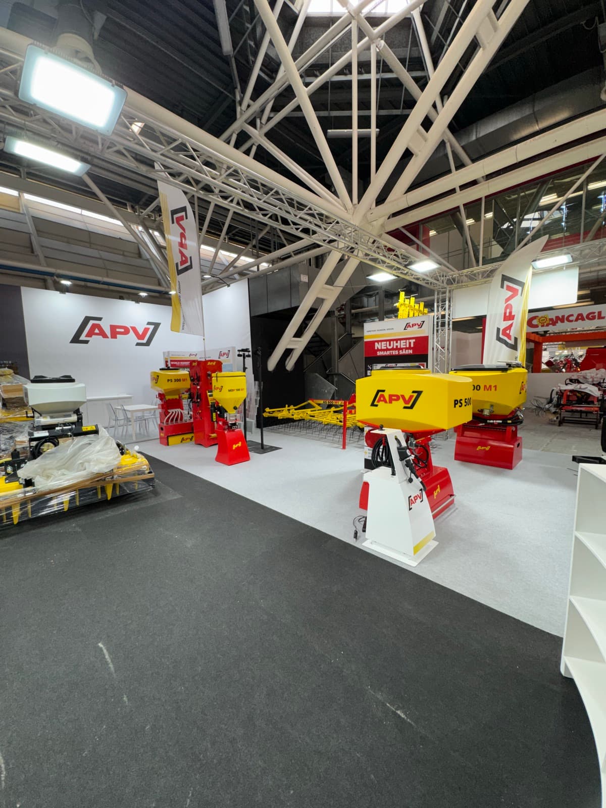Moreni machinery display, alternate view
